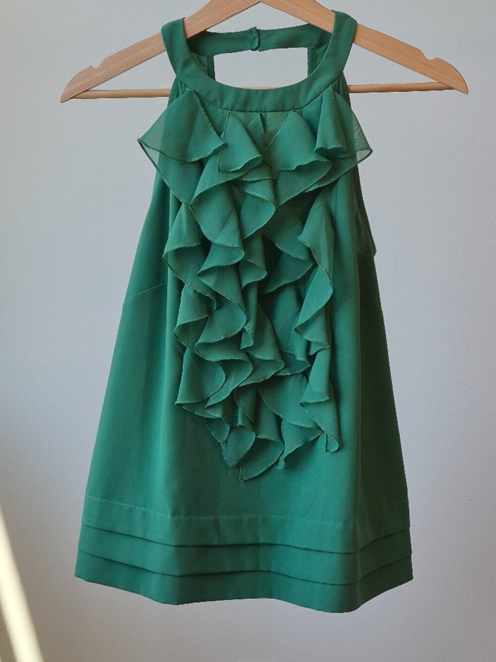 eci New York Top Womens 6 Green Ruffle Front Halter Sleeveless Blouse Party
